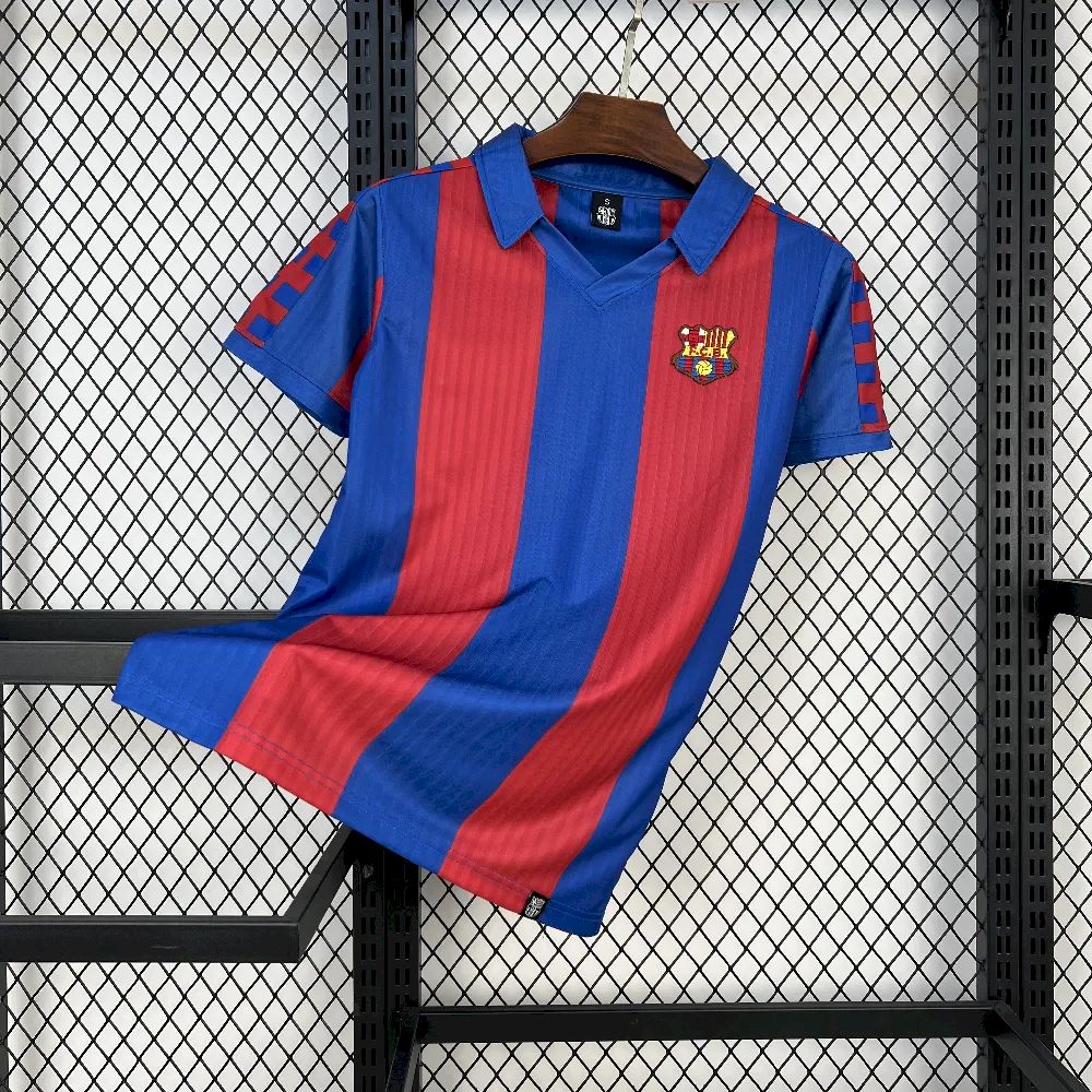 Camisa retrô titular do Barcelona 1990/92