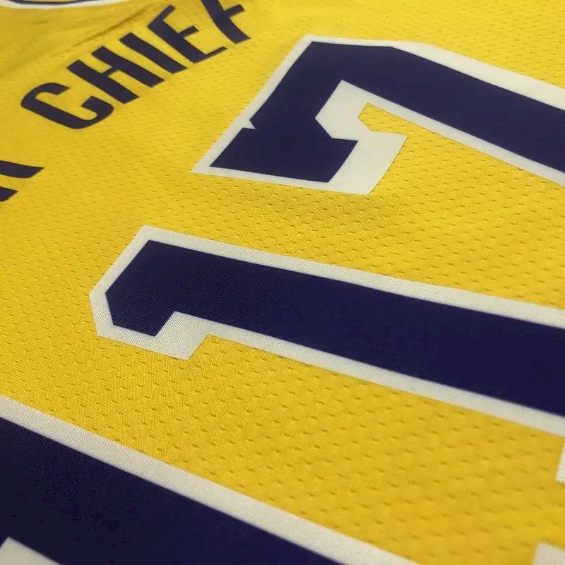 Camisa amarela masculina Xbox Master Chief 117 – Edição de 75º aniversário