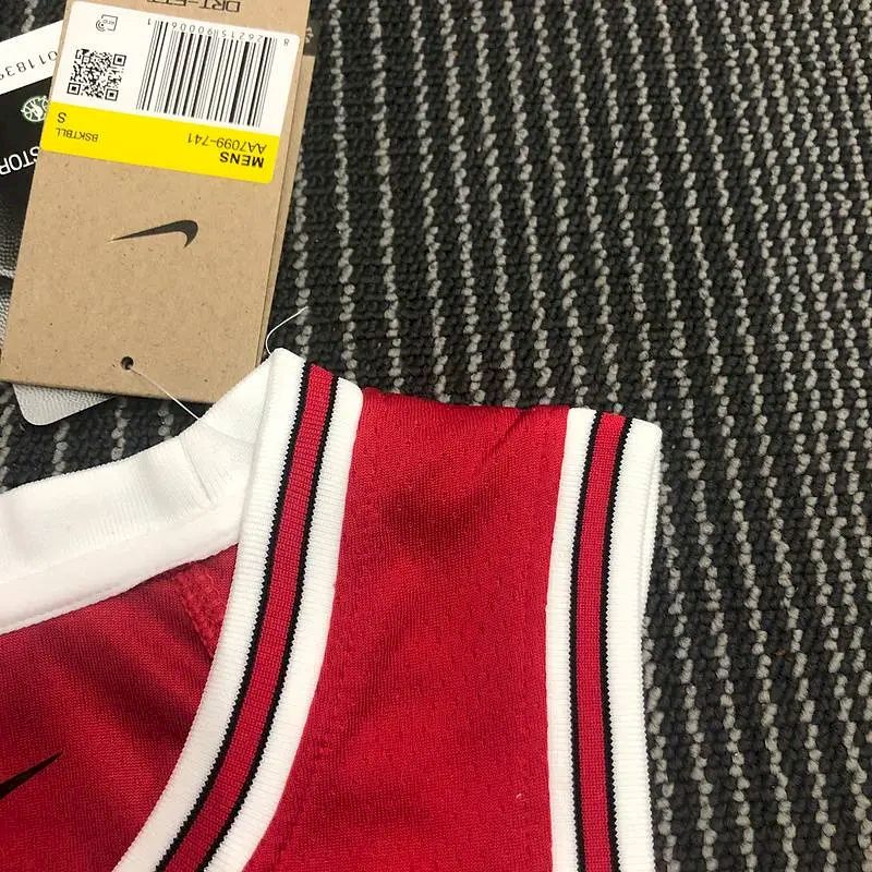 Camisa vermelha masculina Zach LaVine Team – Edição de 75º aniversário
