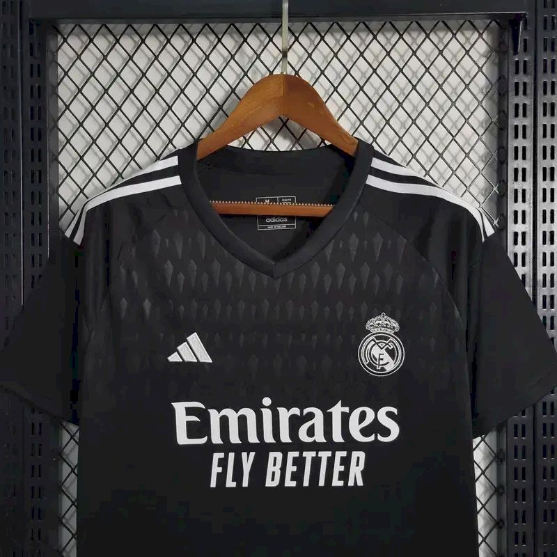 Camisa de goleiro do Real Madrid 2023/24