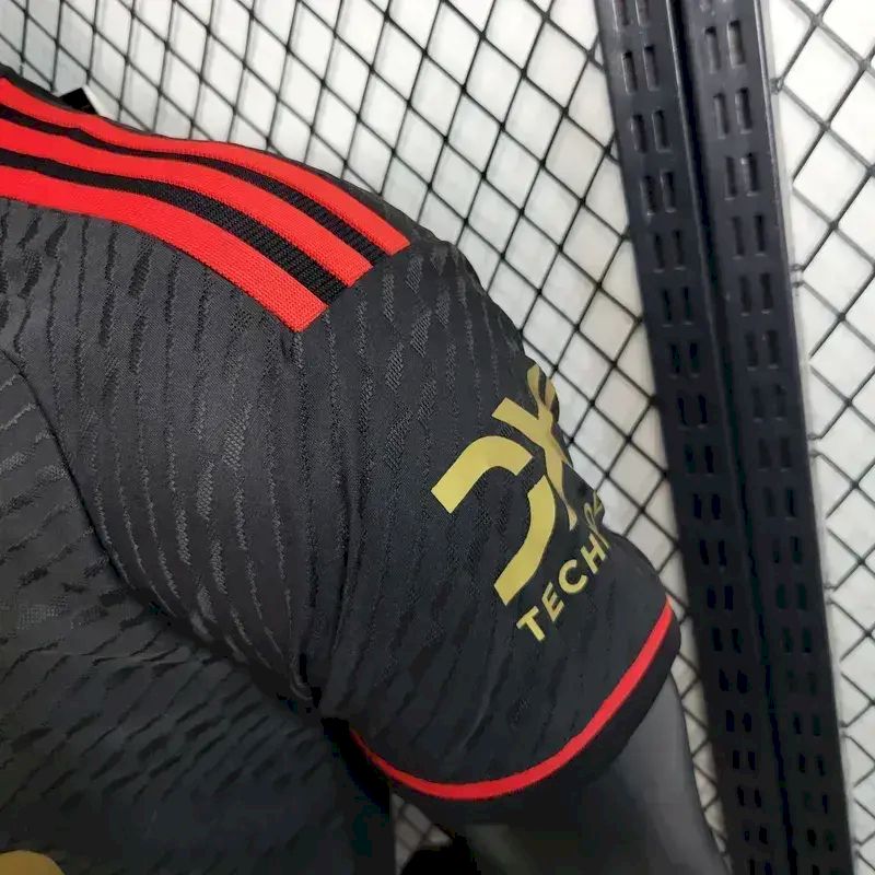 Camisa preta do Manchester United 2023/24 versão jogador
