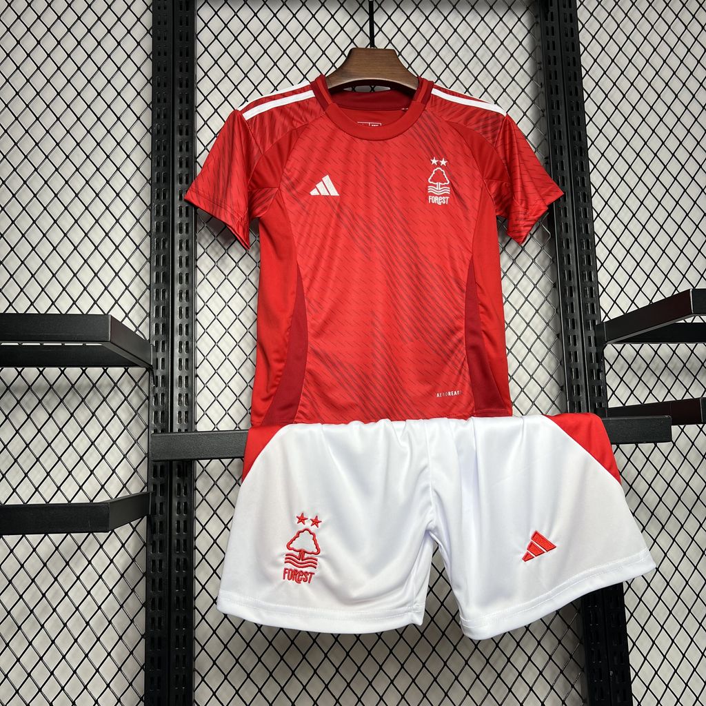 Kit Infantil para a Temporada 2024/25 do Nottingham Forest
