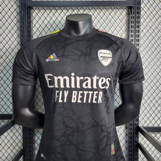 Camisa Arsenal 2023/24 com a marca compartilhada, versão jogadora