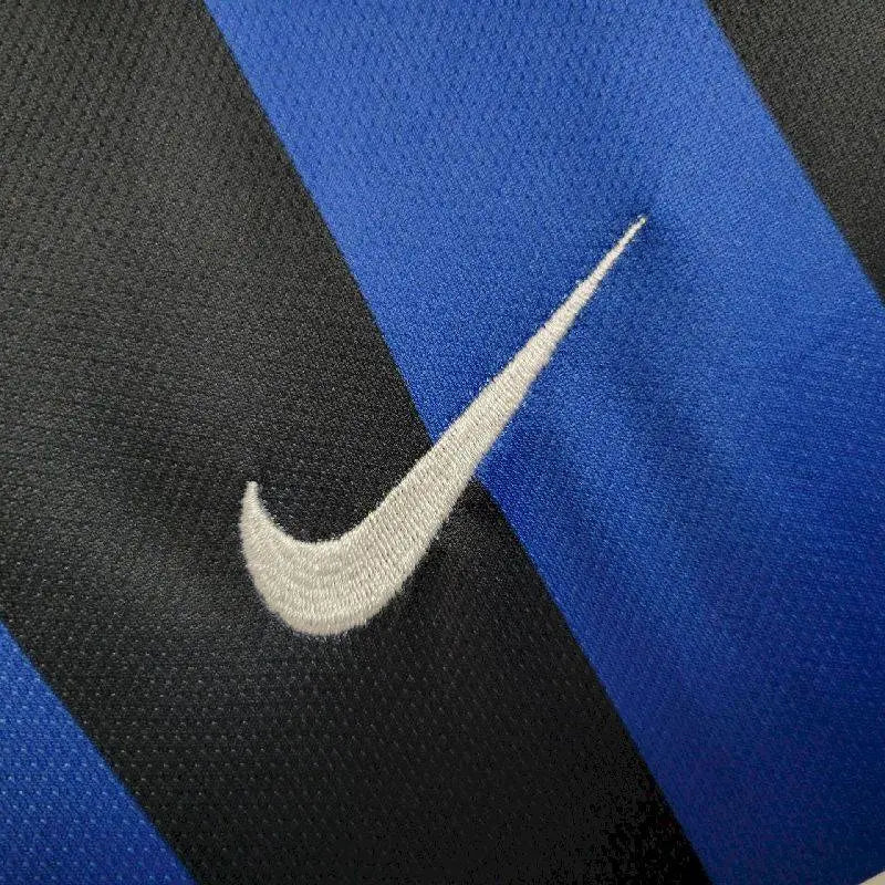 Camisa e shorts retrô infantil Inter de Milão 2009/10