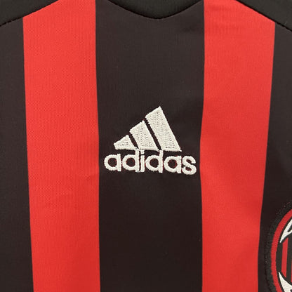 Camisa e shorts retrô infantil do AC Milan 2006/07