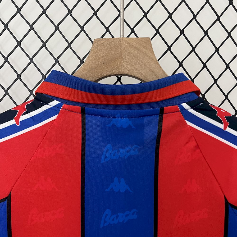 Camisa e shorts retrô infantil do Barcelona 1995/97