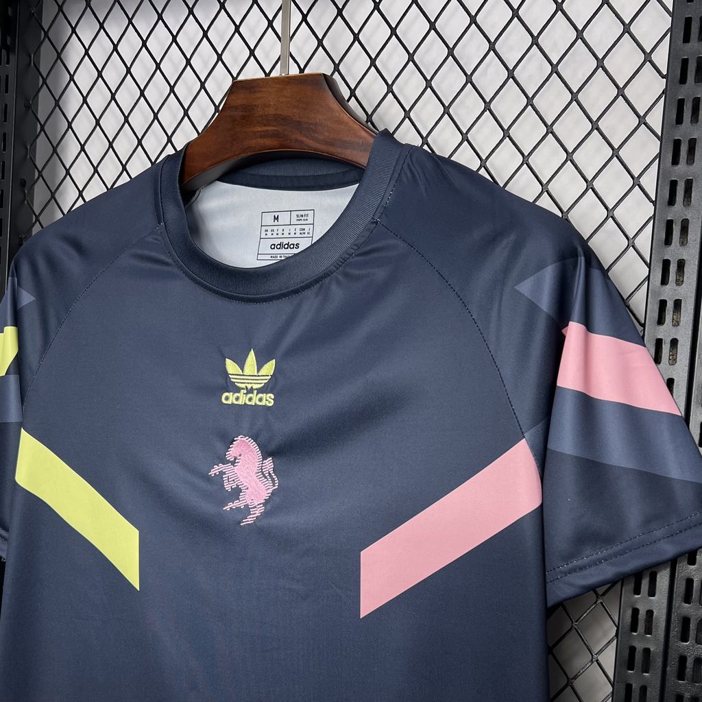 Juventus 2024/25 Pre-match training uniform Jersey