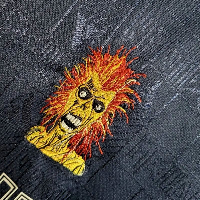 Camisa retrô do West Ham United de 1999