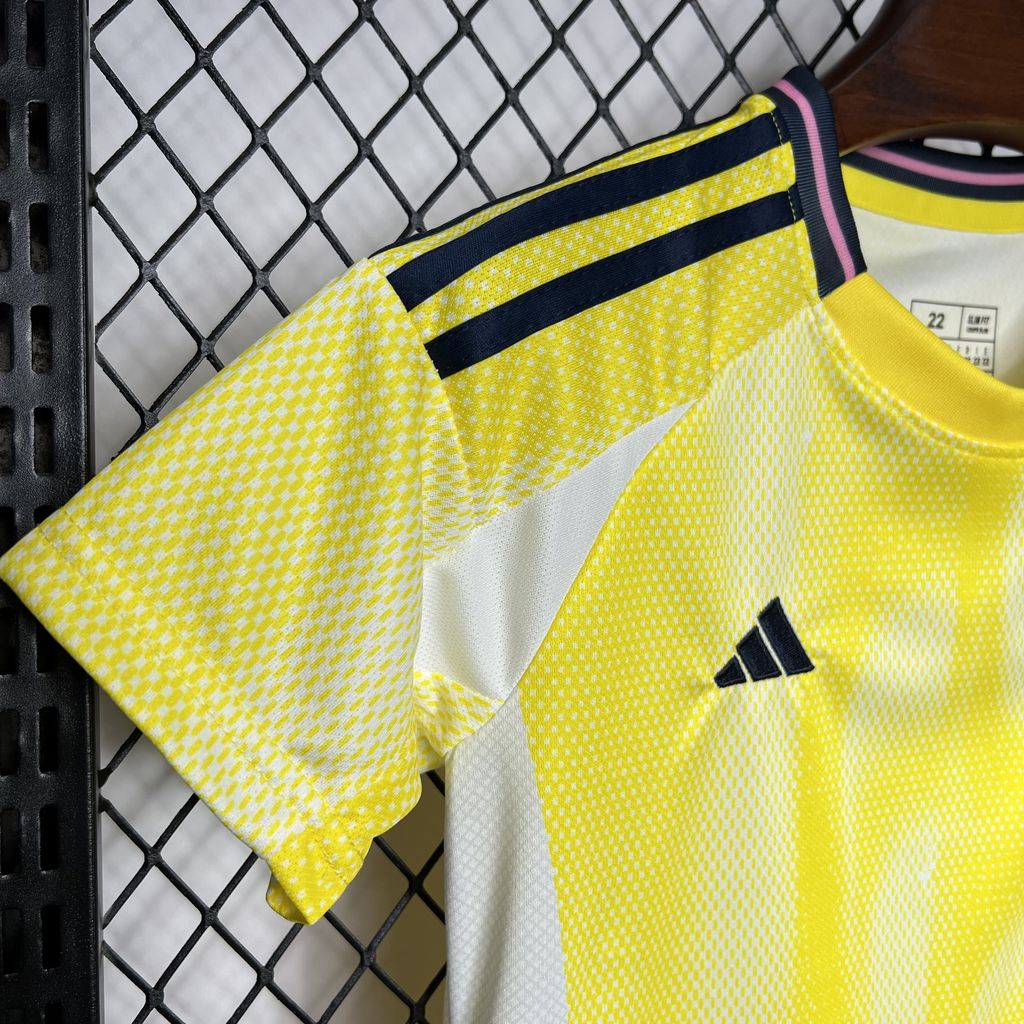 Juventus 2024/25 Away Kids Kit