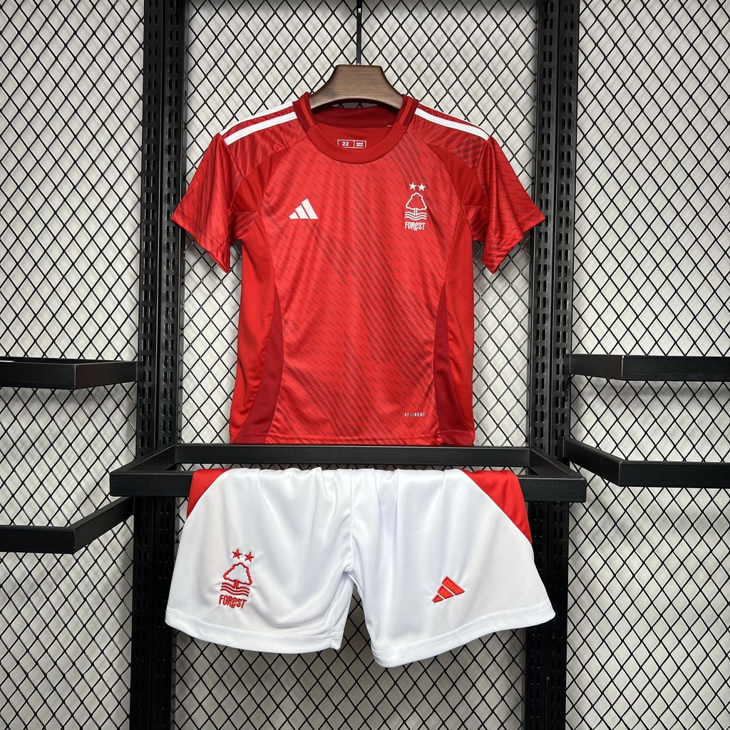 Kit Infantil para a Temporada 2024/25 do Nottingham Forest