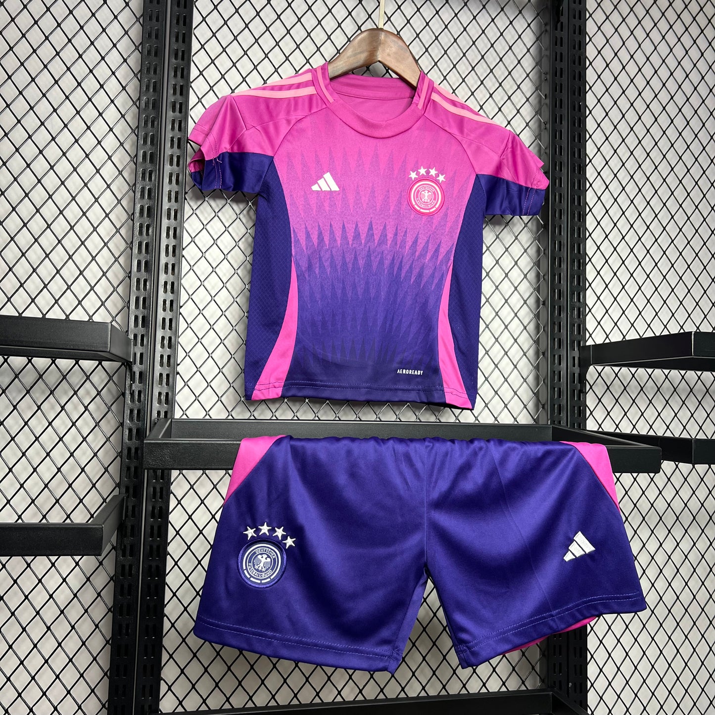 Kit reserva infantil da Alemanha para a Eurocopa 2024/25