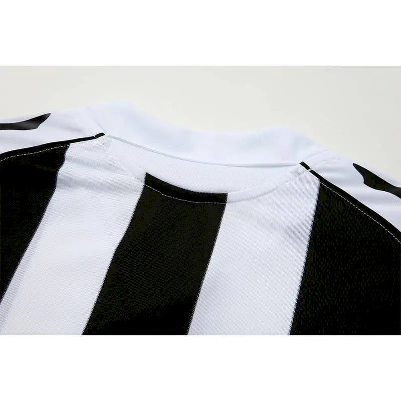 Camisa retrô do Newcastle United 2004/06