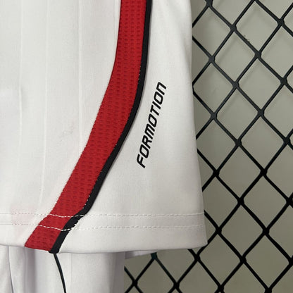 Camisa e shorts retrô infantil AC Milan 2006/07