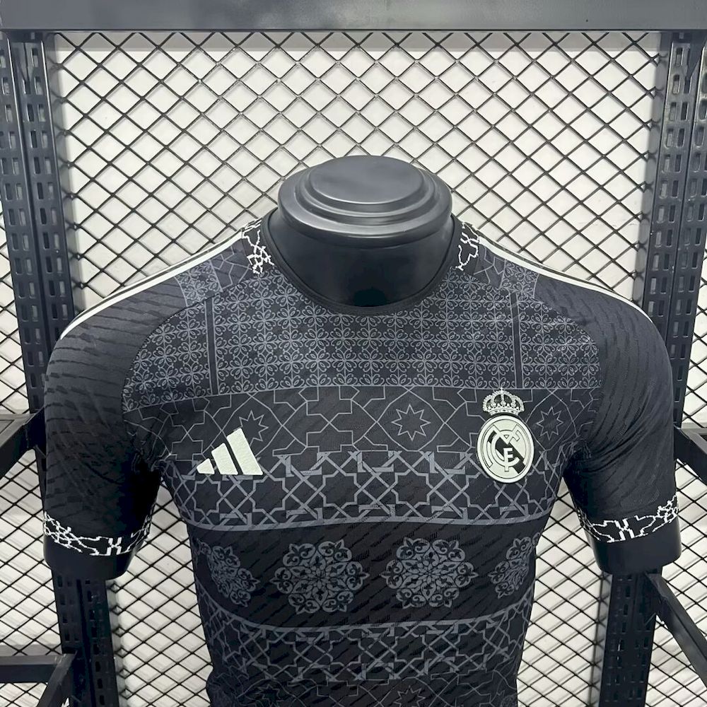 Camisa Real Madrid Edição Especial 2024/25 Versão Jogador 17
