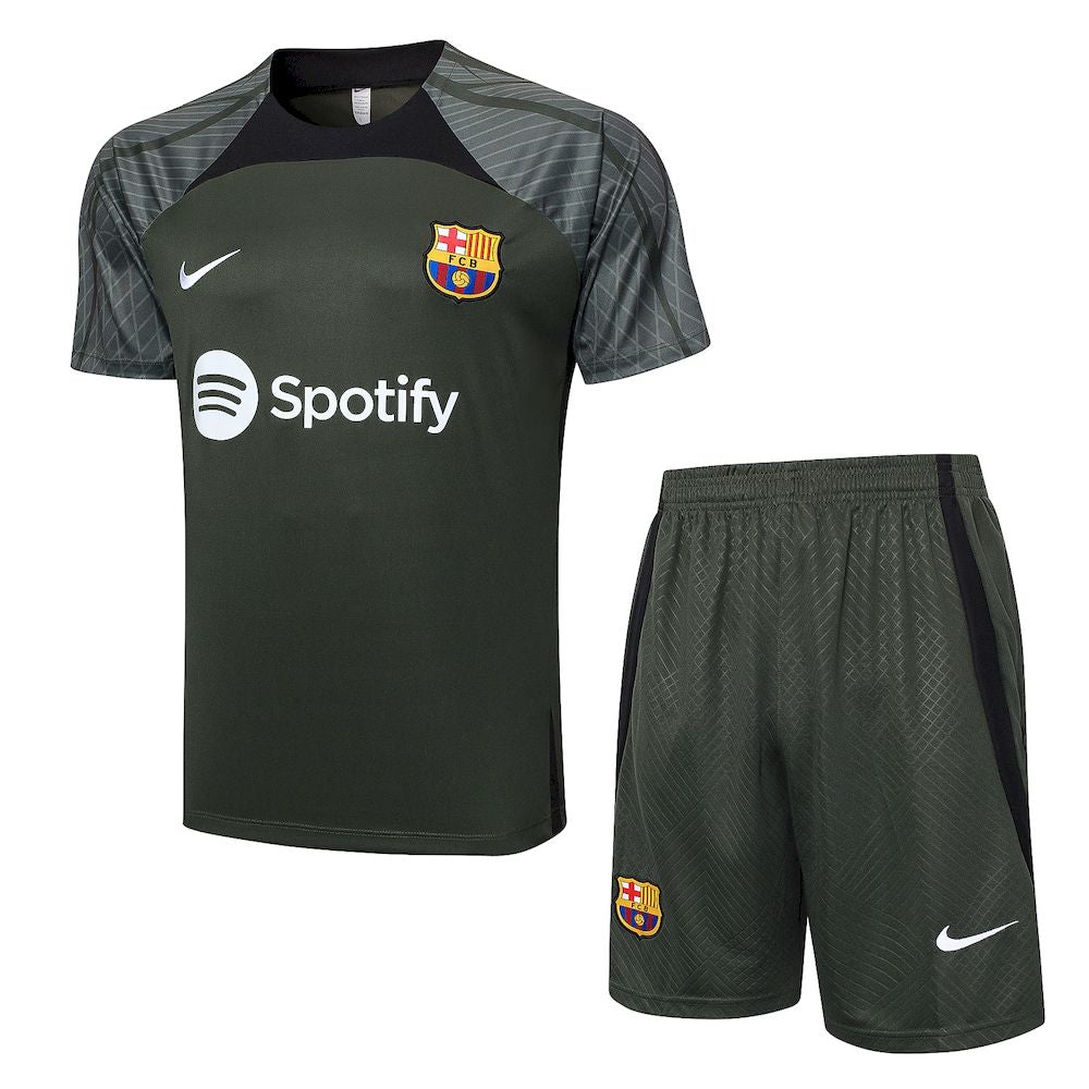 Camisa de treino adulto Barcelona 2023/24 + short 815