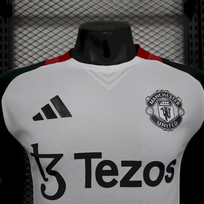 Camisa de treino pré-jogo do Manchester United 2025/26, versão jogador