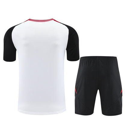 Camisa e short infantil Manchester United 2024/25 14001