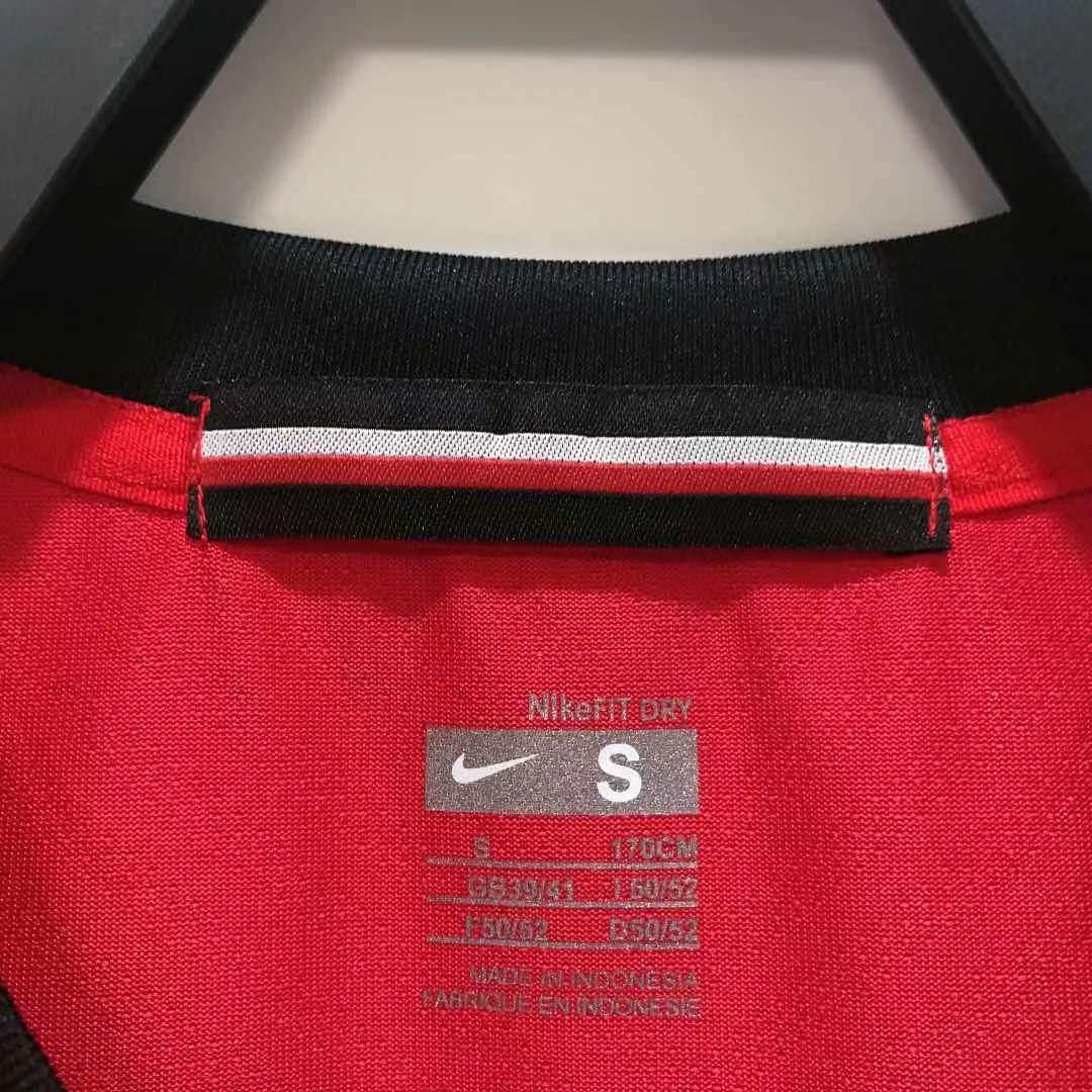 Camisa retrô do Manchester United 2009/10