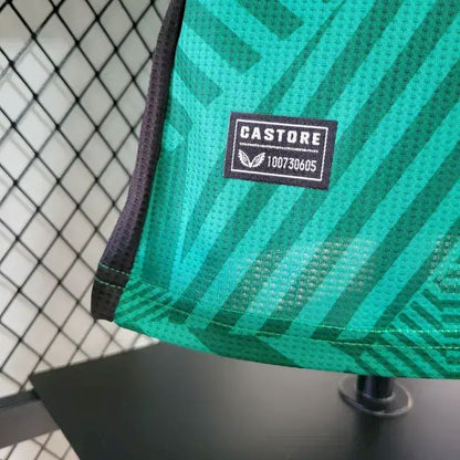 Camisa reserva do Newcastle United 2023/24, versão do jogador