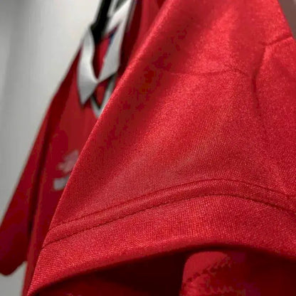 Camisa retrô da final da Liga dos Campeões em casa do Manchester United de 1999