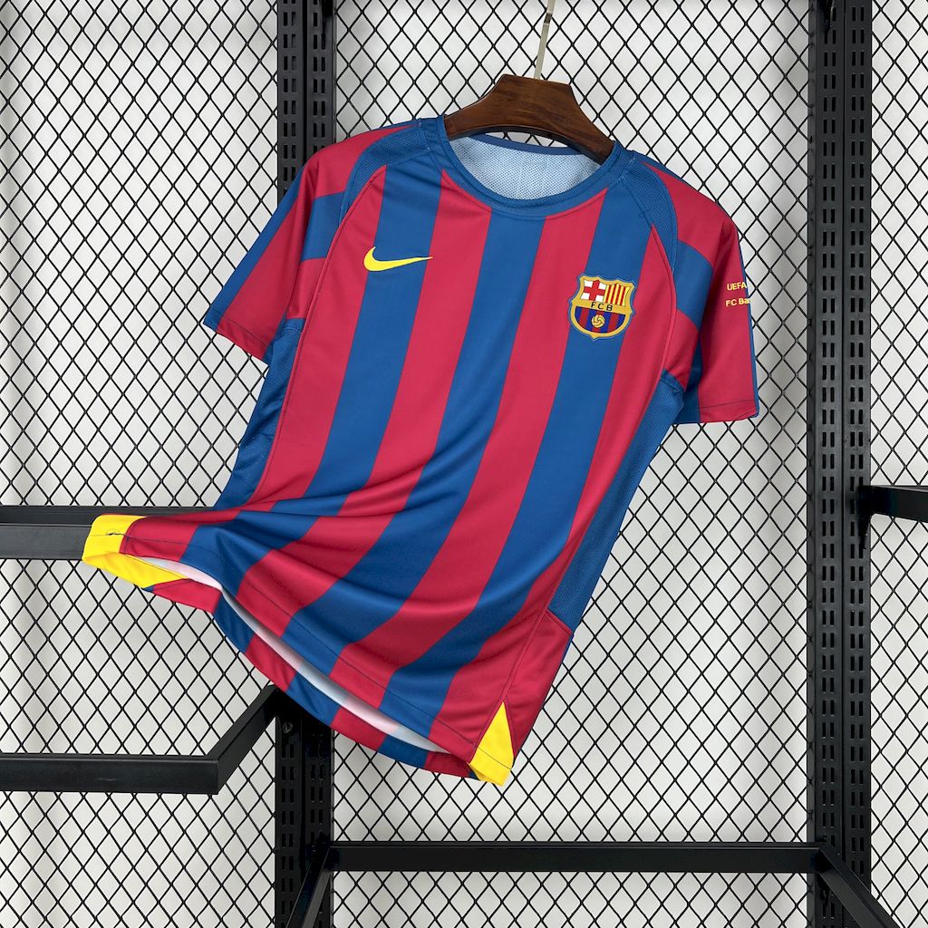 Camisa retrô titular do Barcelona 2005/06