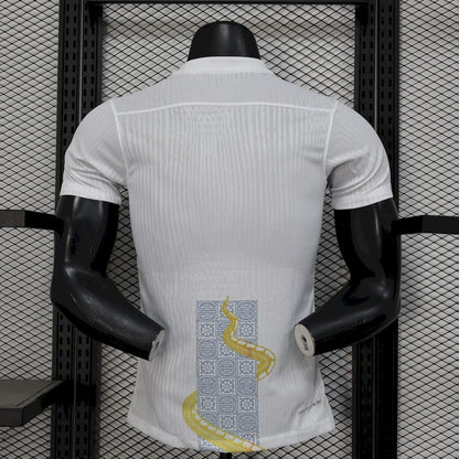 Camisa Tottenham Hotspur 2025/26 Edição Cobra Ouro Branco Versão Jogador