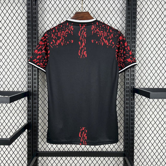 Camisola Leão Vermelho Barcelona 2024/25