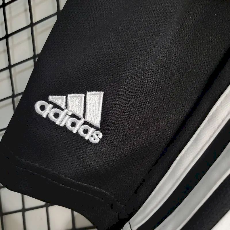 Kit Infantil Real Madrid 2022/23 Black Dragon Edition