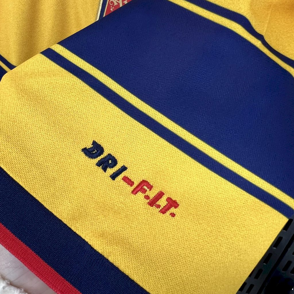 Camisa retrô reserva do Arsenal 1997/99
