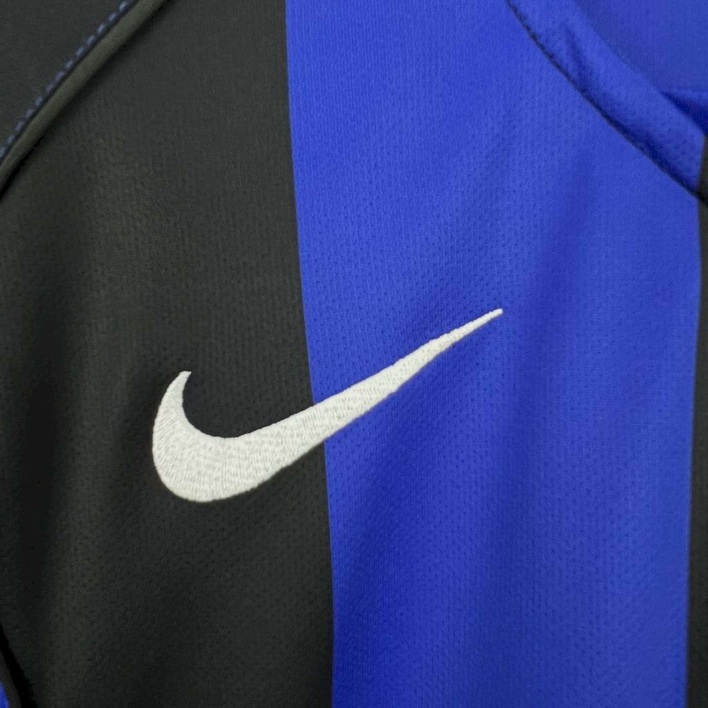 Camisa retrô da Inter de Milão 2004/05