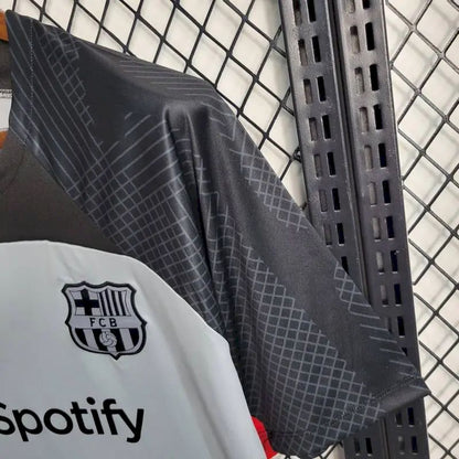 Camisa de treino pré-jogo do Barcelona 2023/24
