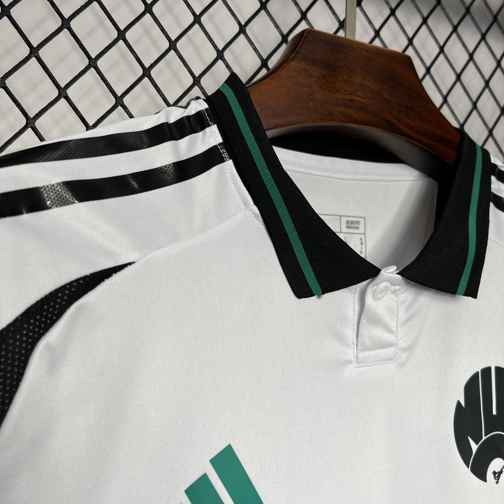 Terceira camisa do Newcastle United 2024/25
