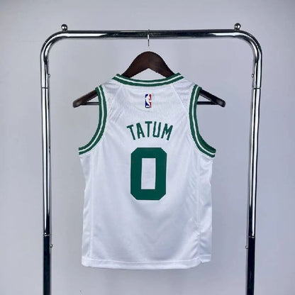 Camisa branca do time juvenil Jayson Tatum
