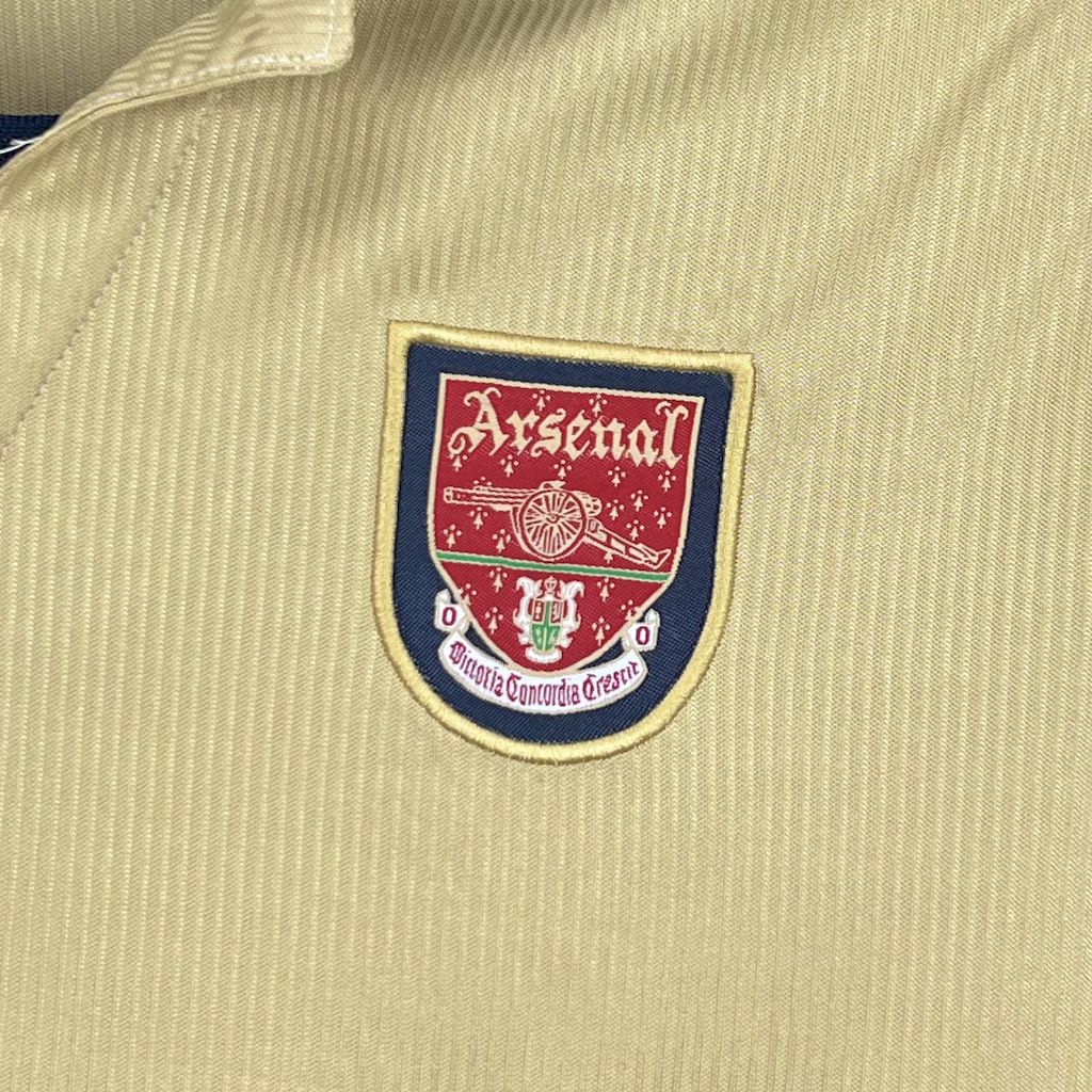 Camisa retrô de mangas compridas reserva do Arsenal 2001/02