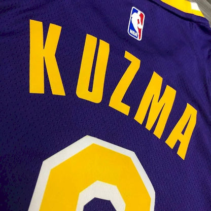 Camisa masculina Kyle Kuzma 2020-21 roxa Swingman versão jogador – Edição Statement
