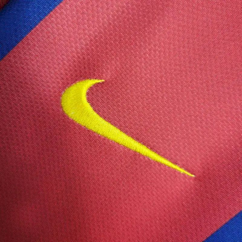 Camisa retrô titular do Barcelona 2007/08