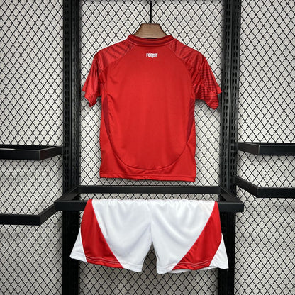 Kit Infantil para a Temporada 2024/25 do Nottingham Forest