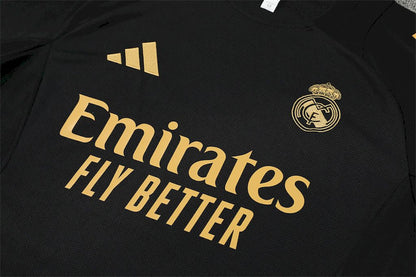 Camisa de treino adulto + short do Real Madrid 2024/25 14001