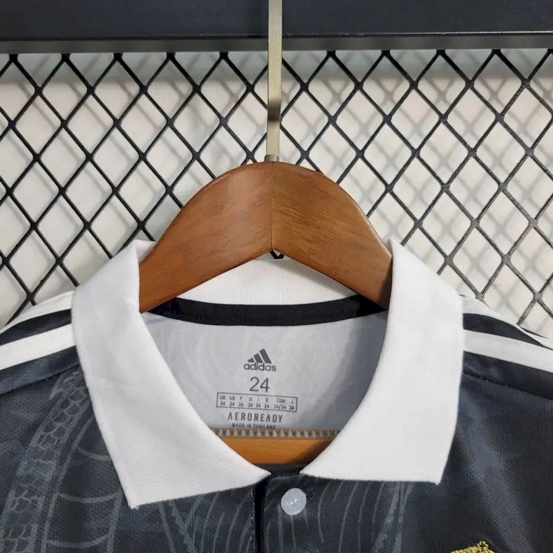 Kit Infantil Real Madrid 2022/23 Black Dragon Edition