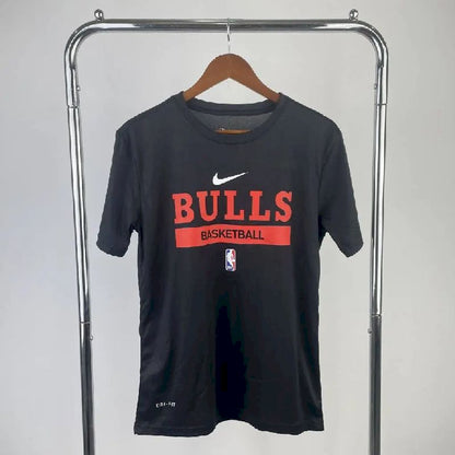Camiseta preta masculina do time