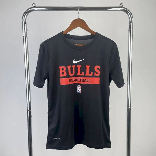 Camiseta preta masculina do time