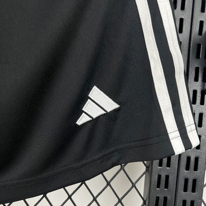 Manchester United 2025/26 Home Shorts 2