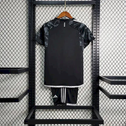 Terceiro uniforme infantil do Ajax 2023/24