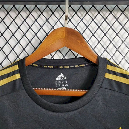Camisa retrô reserva do Real Madrid 2011/12