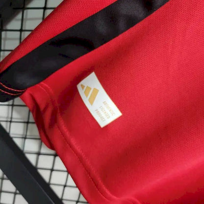 Camisa de treino pré-jogo do Manchester United 2023/24