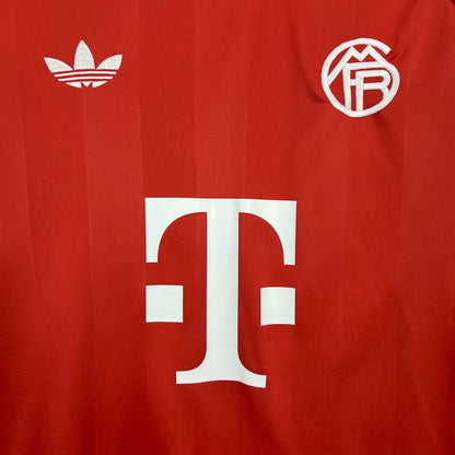 Bayern Munich 2025/26 Goalkeeper uniform Jersey