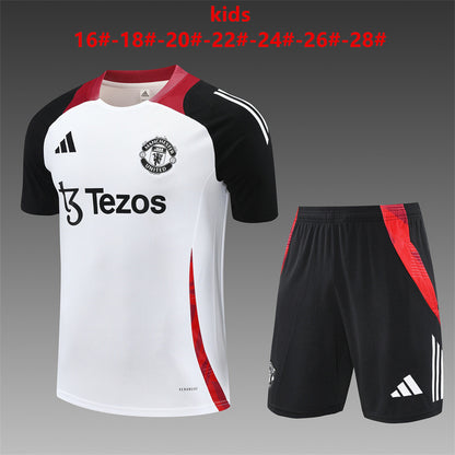Camisa e short infantil Manchester United 2024/25 14001