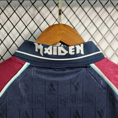 Camisa retrô do West Ham United de 1999