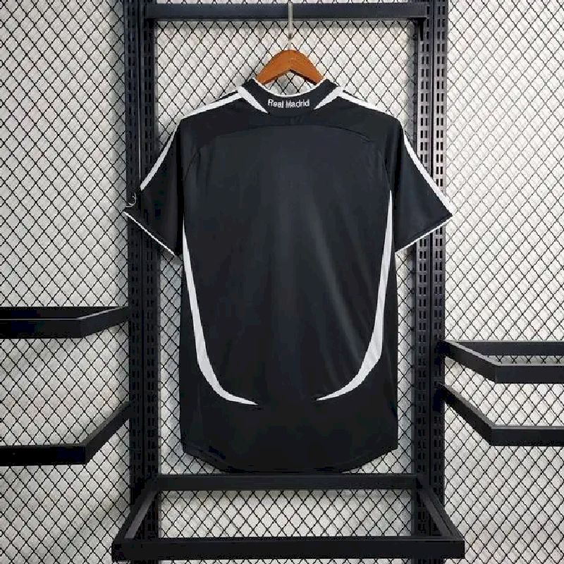 Camisa reserva retrô do Real Madrid 2006/07
