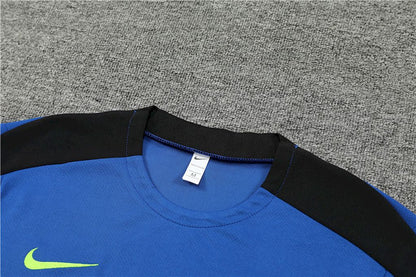 Camisa de treino adulto Barcelona 2024/25 + short 14001